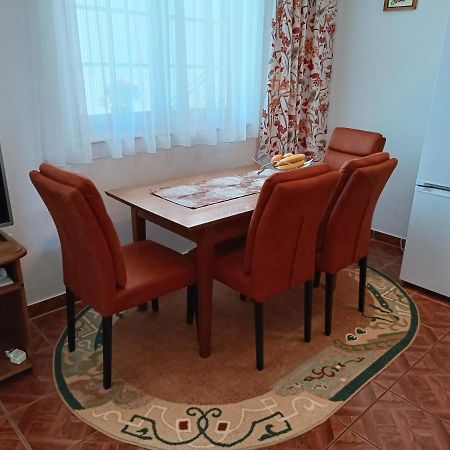 Apartments Ivicek Porec Bagian luar foto