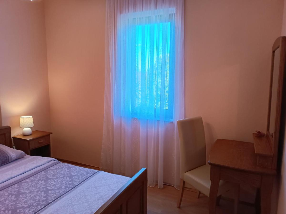 Apartments Ivicek Porec Bagian luar foto