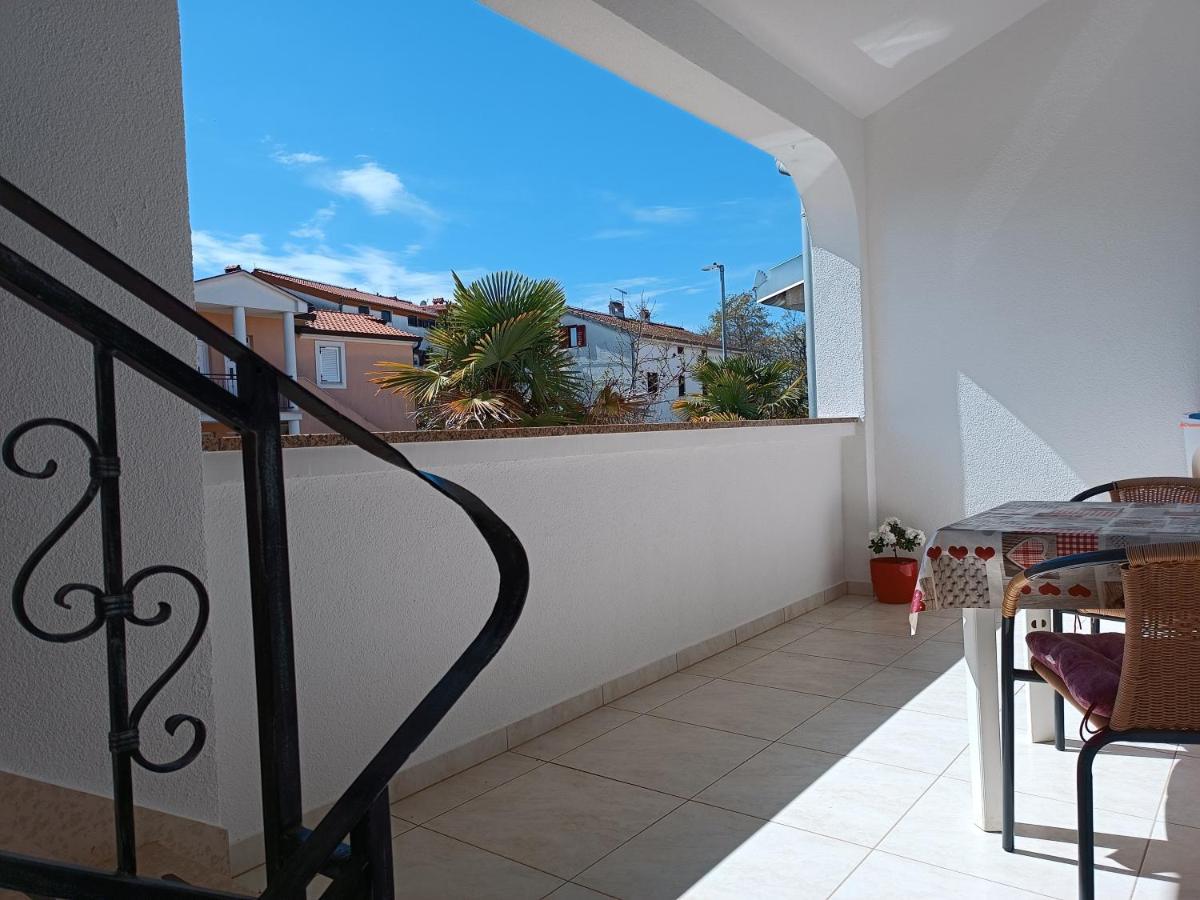 Apartments Ivicek Porec Bagian luar foto