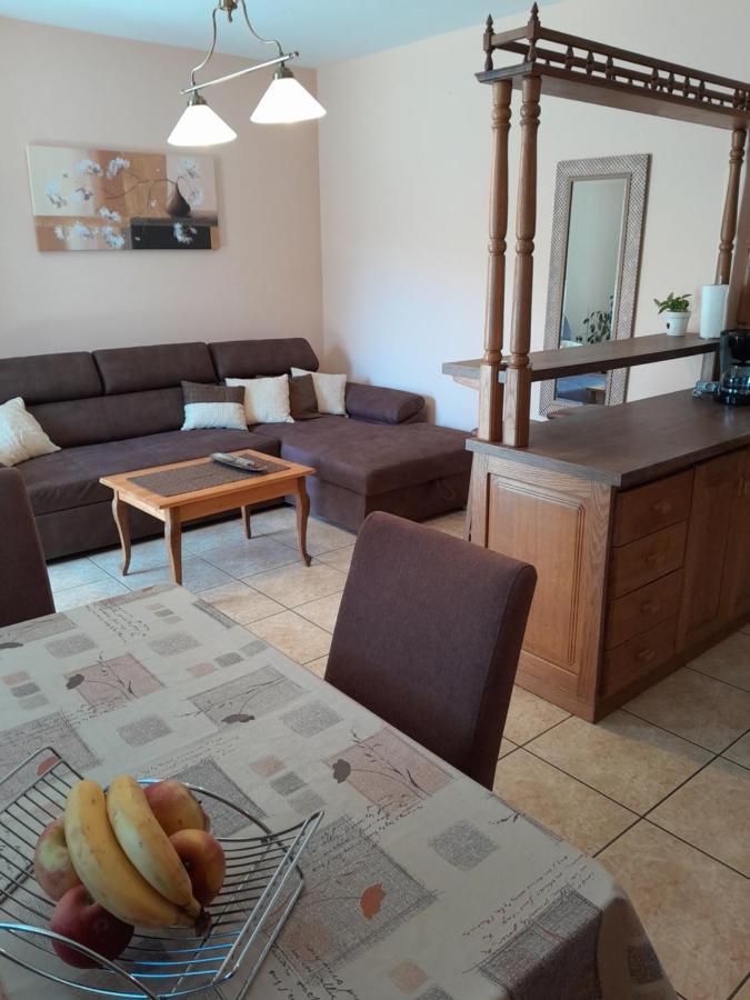 Apartments Ivicek Porec Bagian luar foto