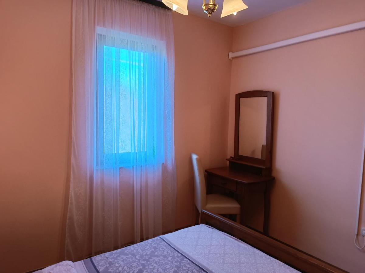 Apartments Ivicek Porec Bagian luar foto
