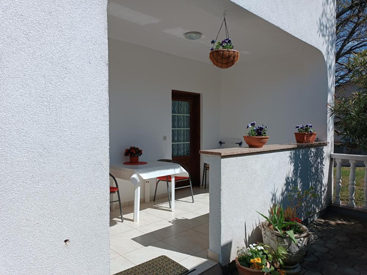 Apartments Ivicek Porec Bagian luar foto