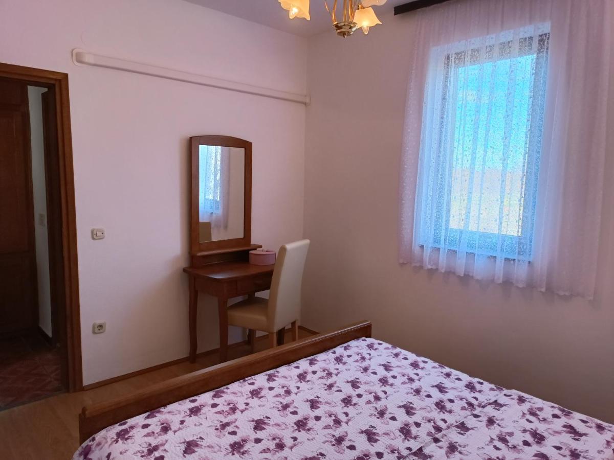 Apartments Ivicek Porec Bagian luar foto