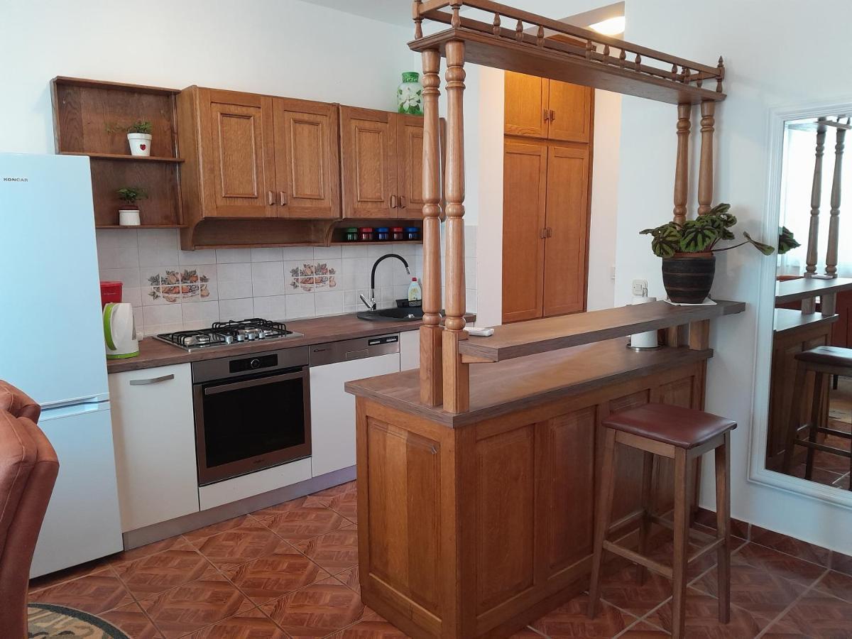 Apartments Ivicek Porec Bagian luar foto
