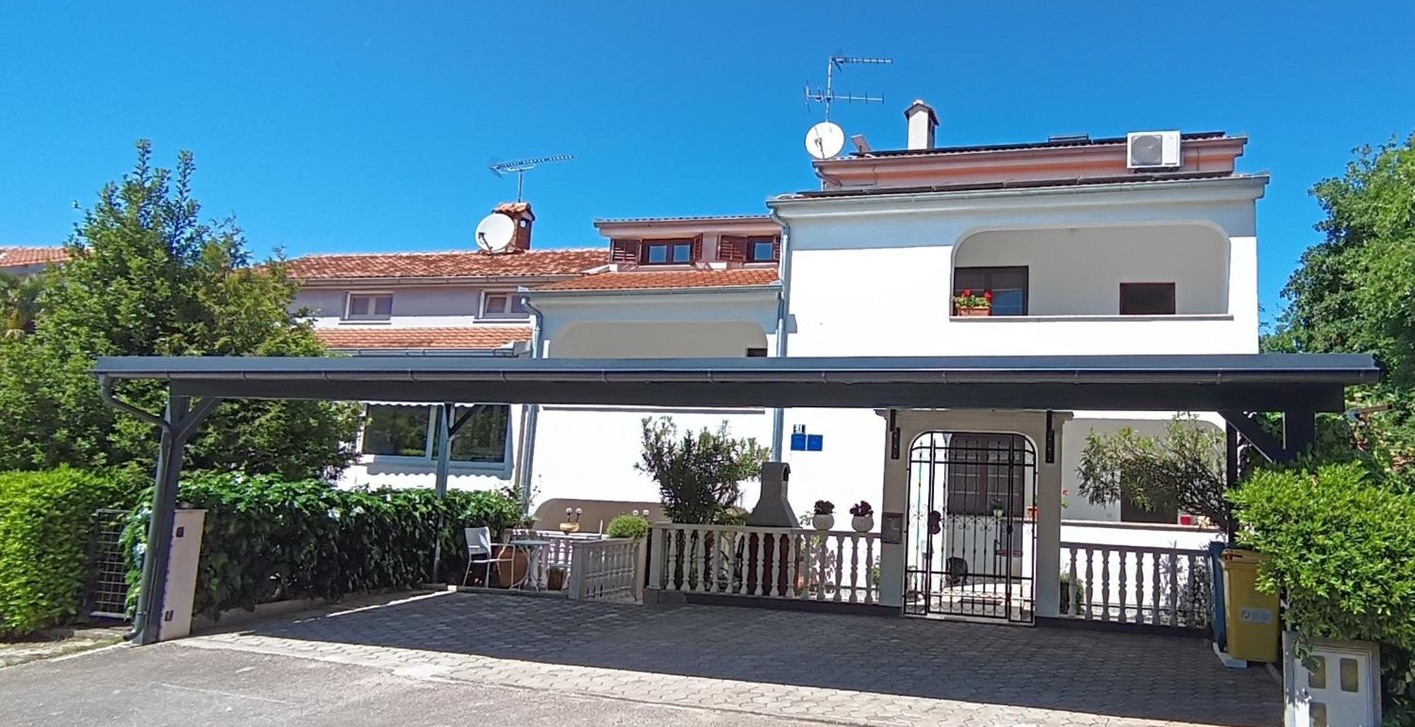 Apartments Ivicek Porec Bagian luar foto